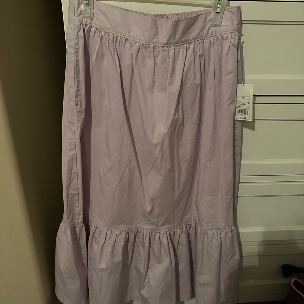 Lilac, high waisted, midi skirt.